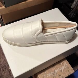 Vince Blair Off White Quilted Slip On